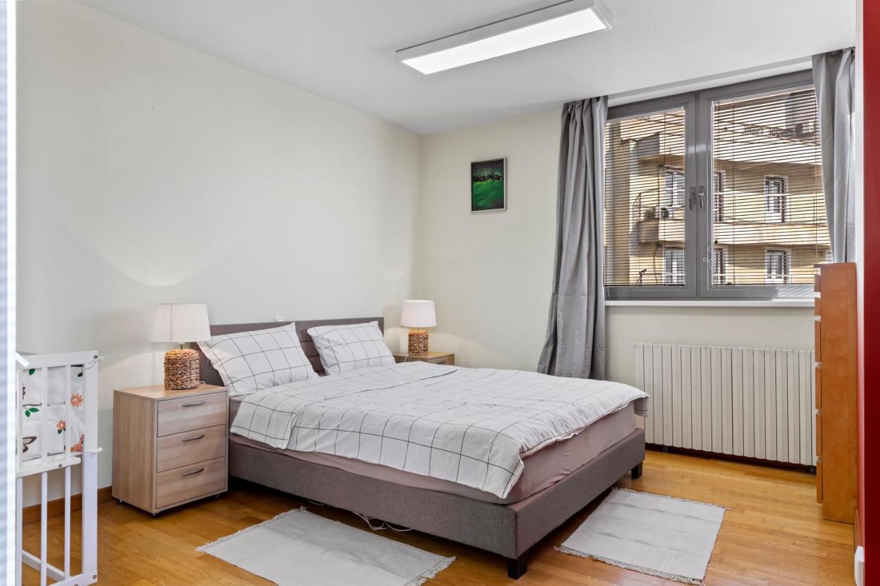 125 Sqm Family Friendly With Kids Room Bukarest Kültér fotó