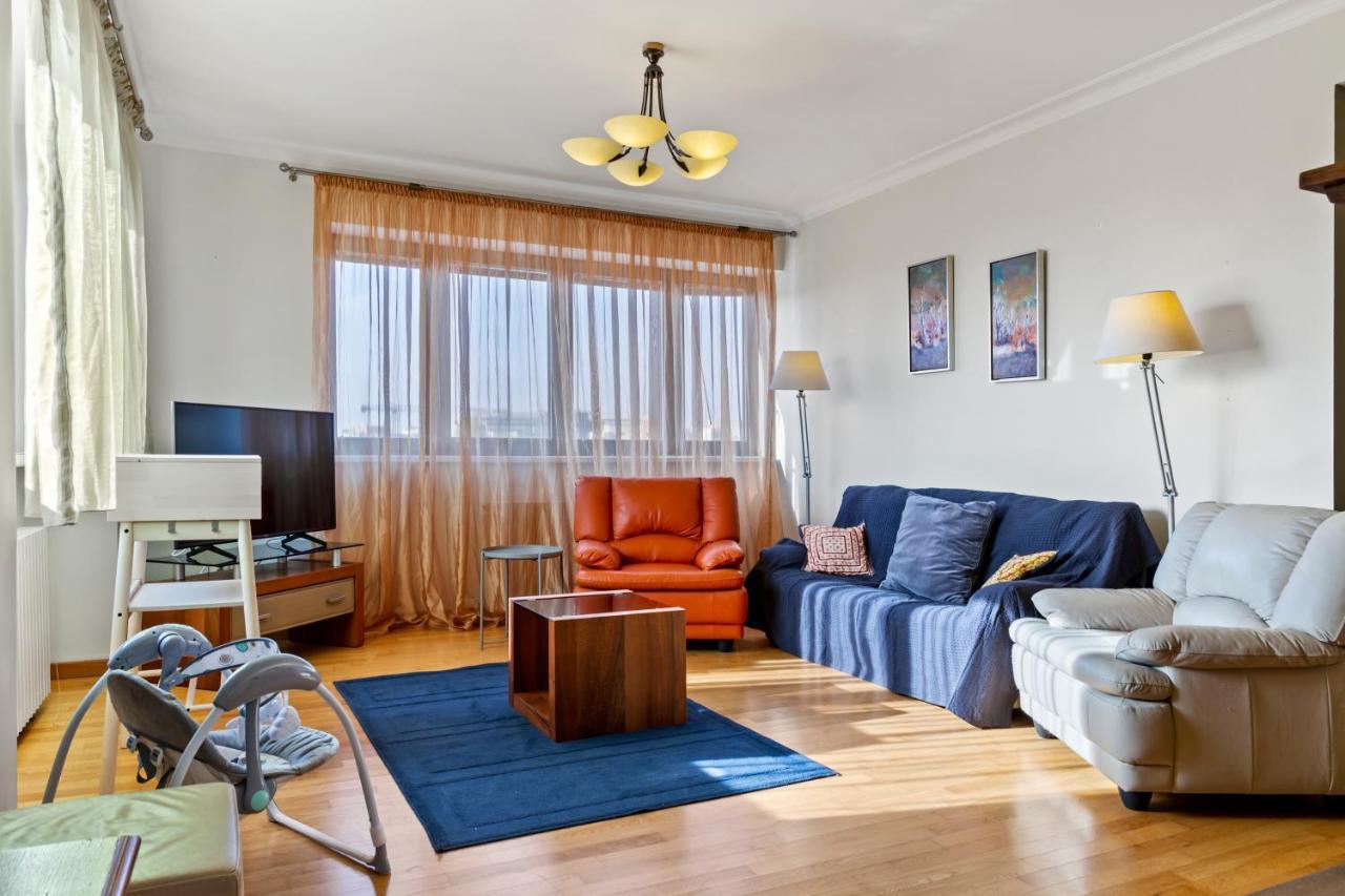 125 Sqm Family Friendly With Kids Room Bukarest Kültér fotó