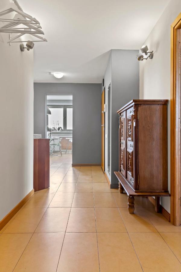 125 Sqm Family Friendly With Kids Room Bukarest Kültér fotó