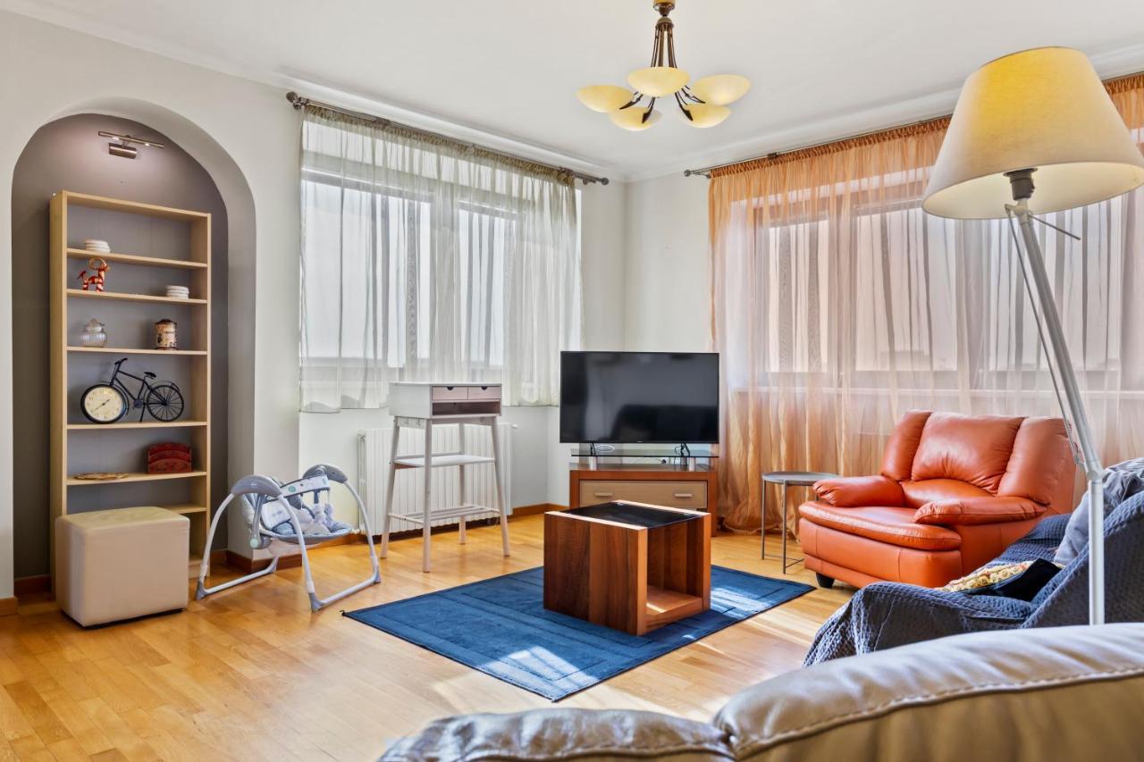 125 Sqm Family Friendly With Kids Room Bukarest Kültér fotó