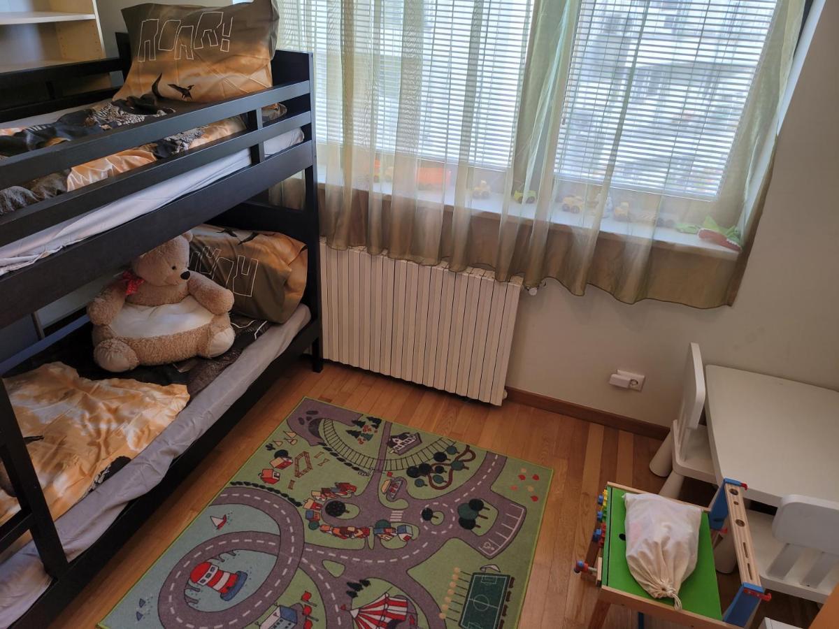 125 Sqm Family Friendly With Kids Room Bukarest Kültér fotó