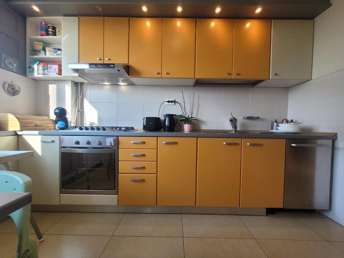 125 Sqm Family Friendly With Kids Room Bukarest Kültér fotó